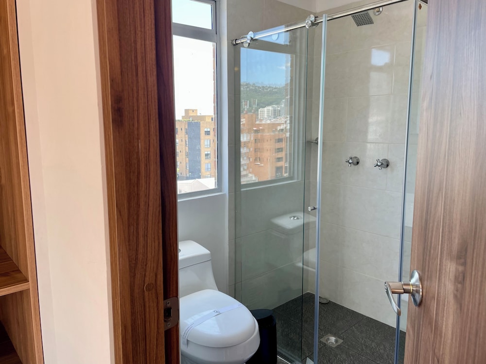 122 Plaza Apartahotel 52/56