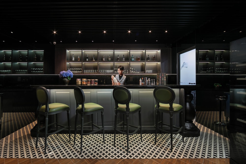 MAY DE VILLE Crown Hotel 30/46