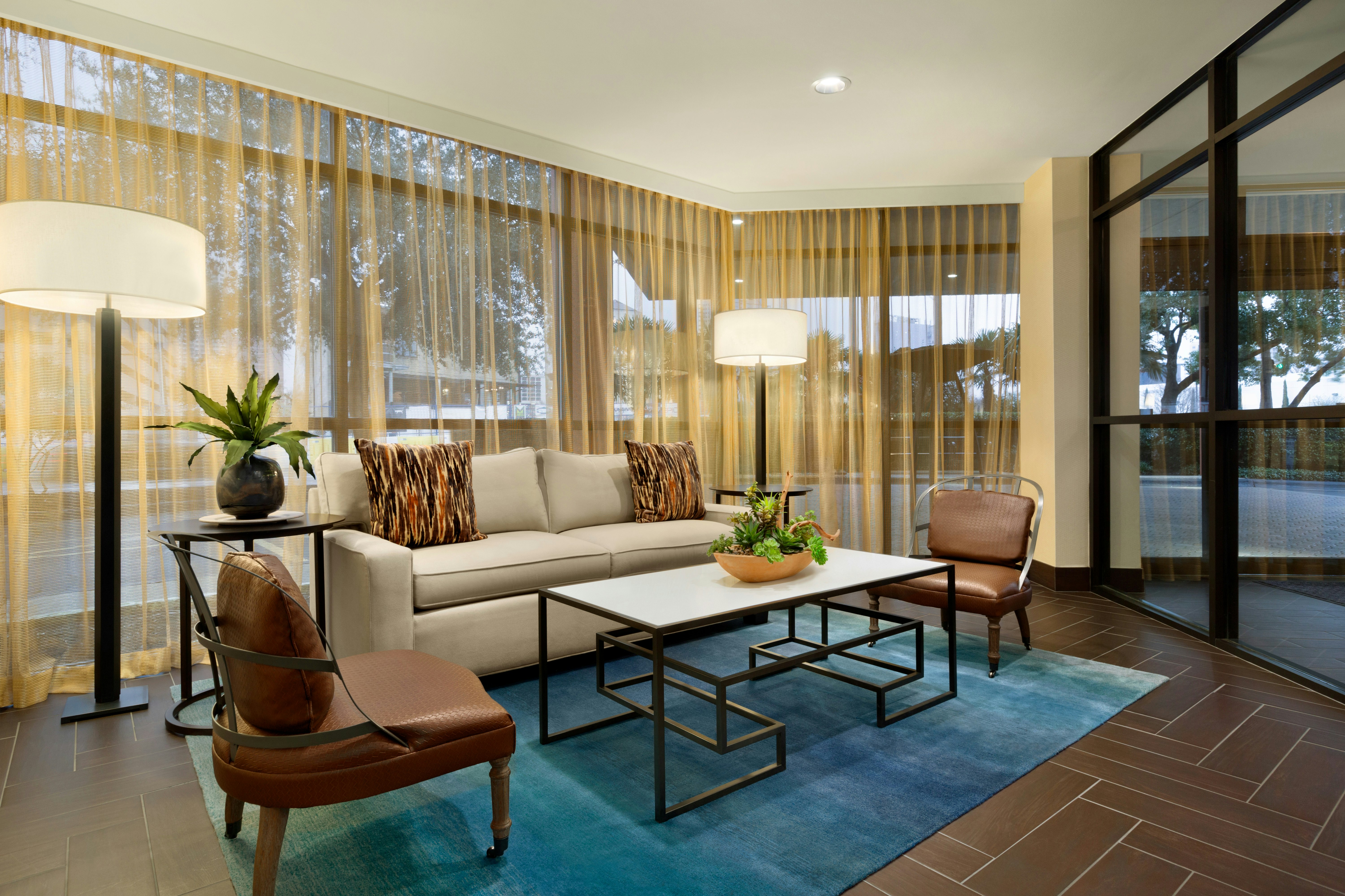 Embassy Suites by Hilton Austin Downtown South Congress 43/85