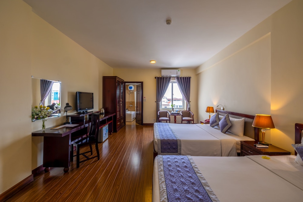 Baly Hotel 25/72