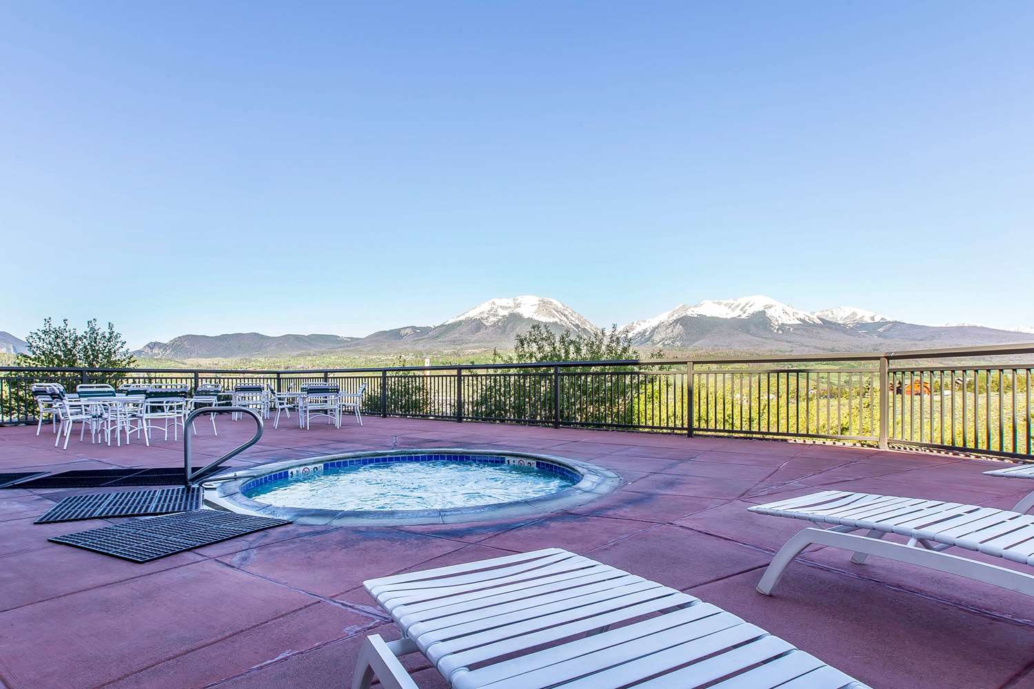 Comfort Suites Summit County Dillon, CO 22/37