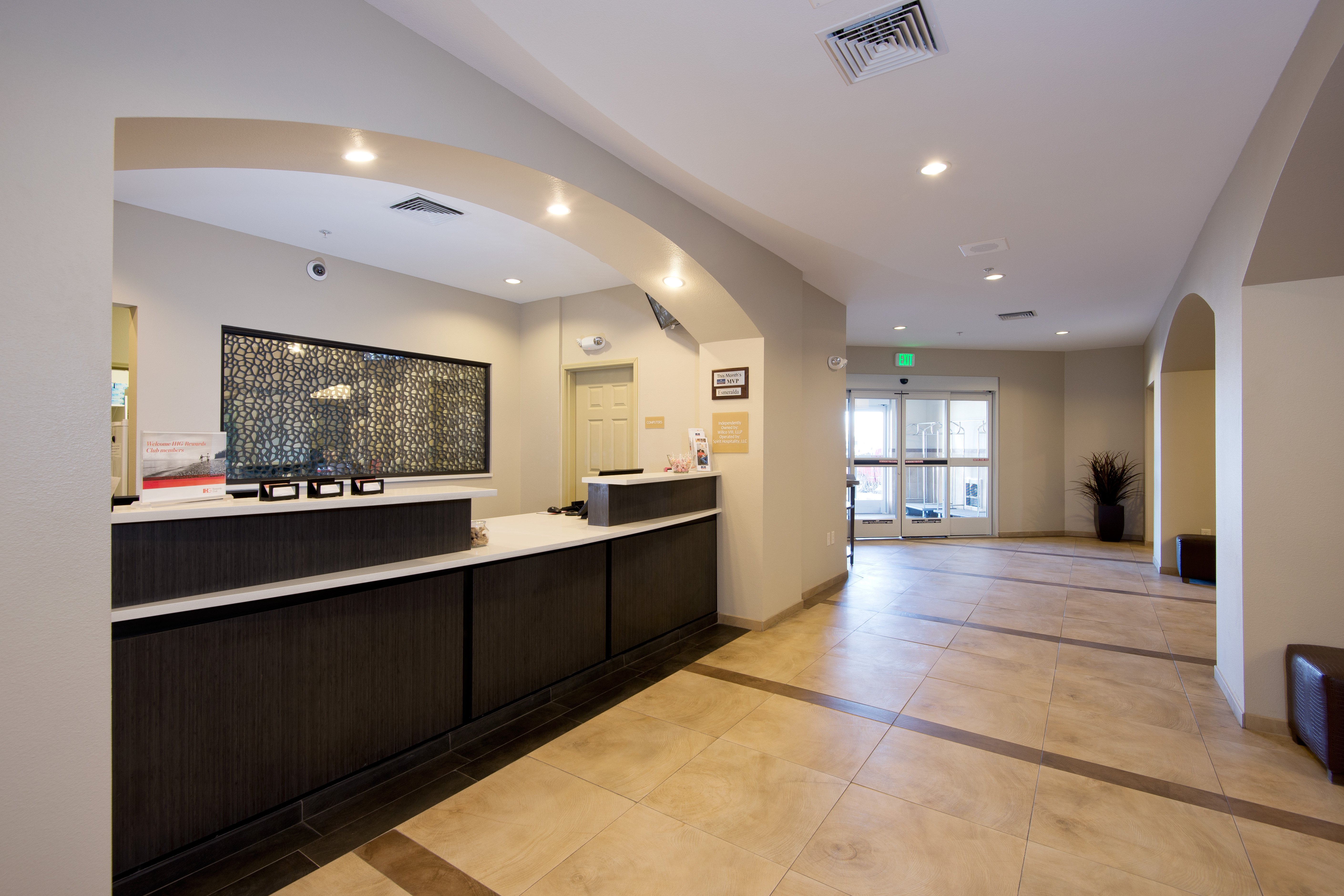 Candlewood Suites Greeley 2/34