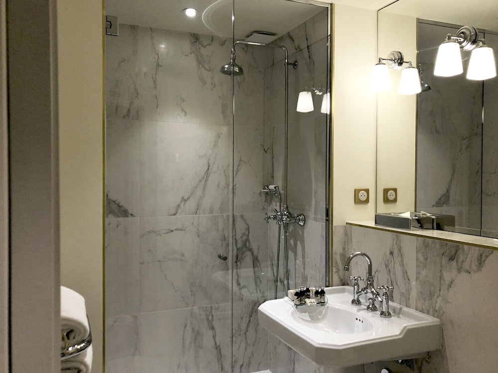 Hotel Mayfair Paris 26/57