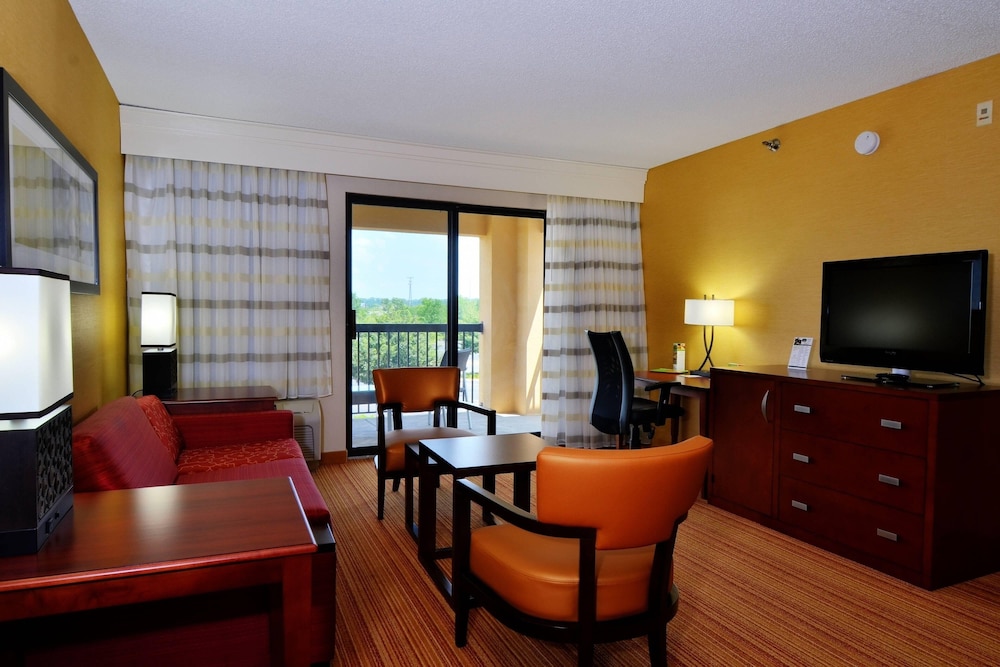 Courtyard by Marriott Indianapolis South 35/38