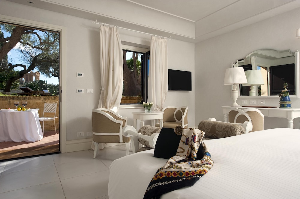 Villa Athena Resort 56/74