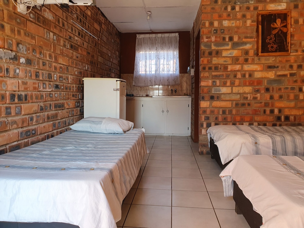 Limpopo Lodge 3/16