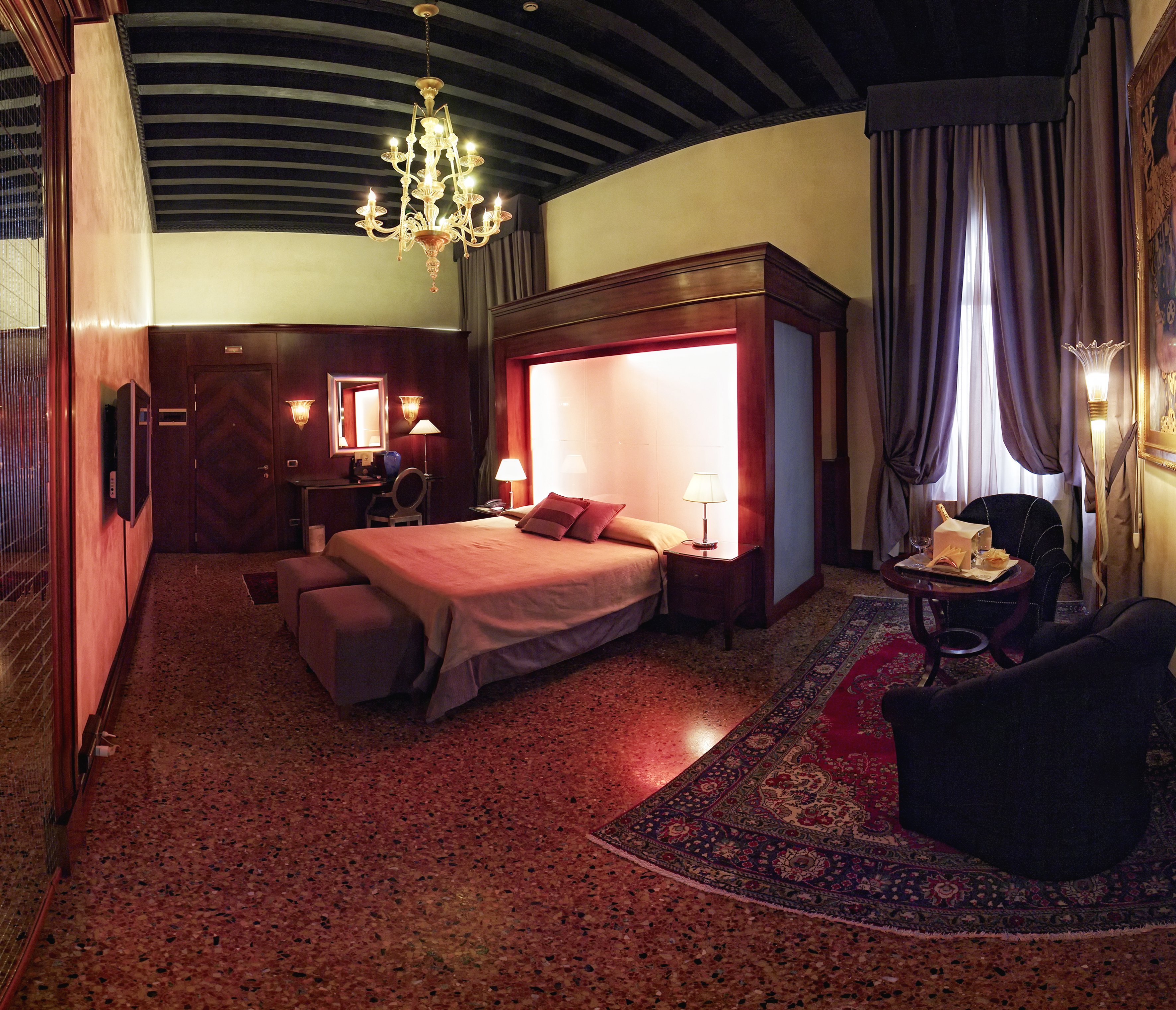 Liassidi Palace 27/84