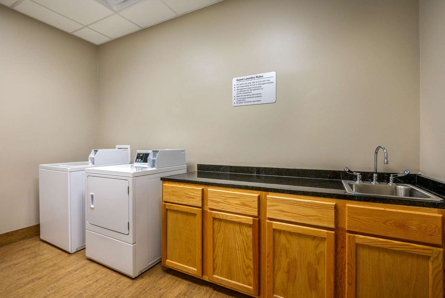 La Quinta Inn & Suites by Wyndham Glendive 5/56