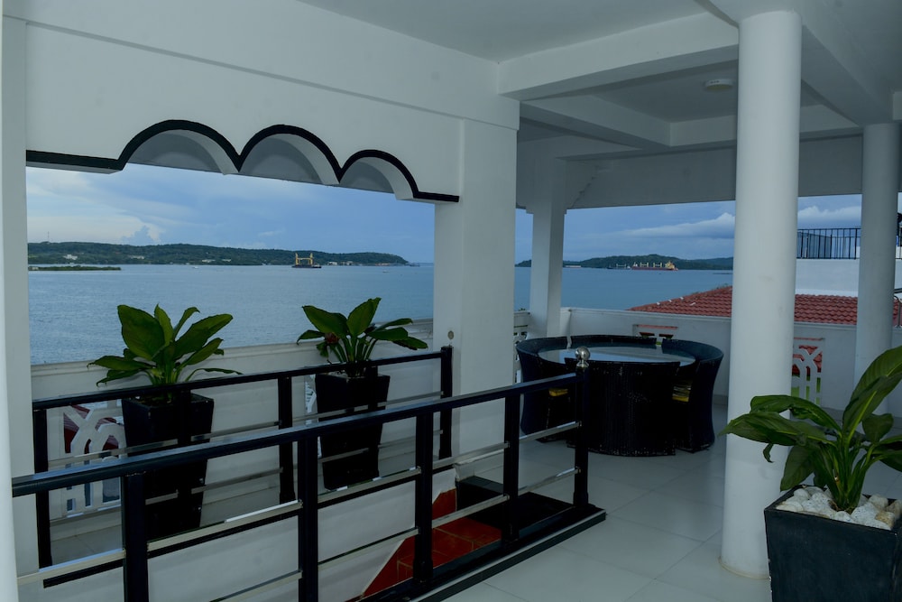 Villa Hotel 24/50