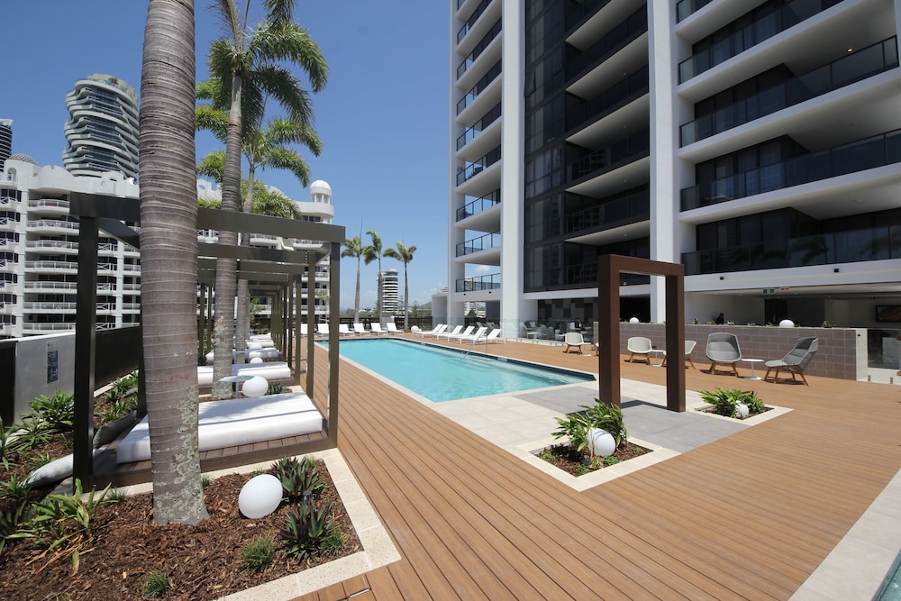 Qube Broadbeach 43/50