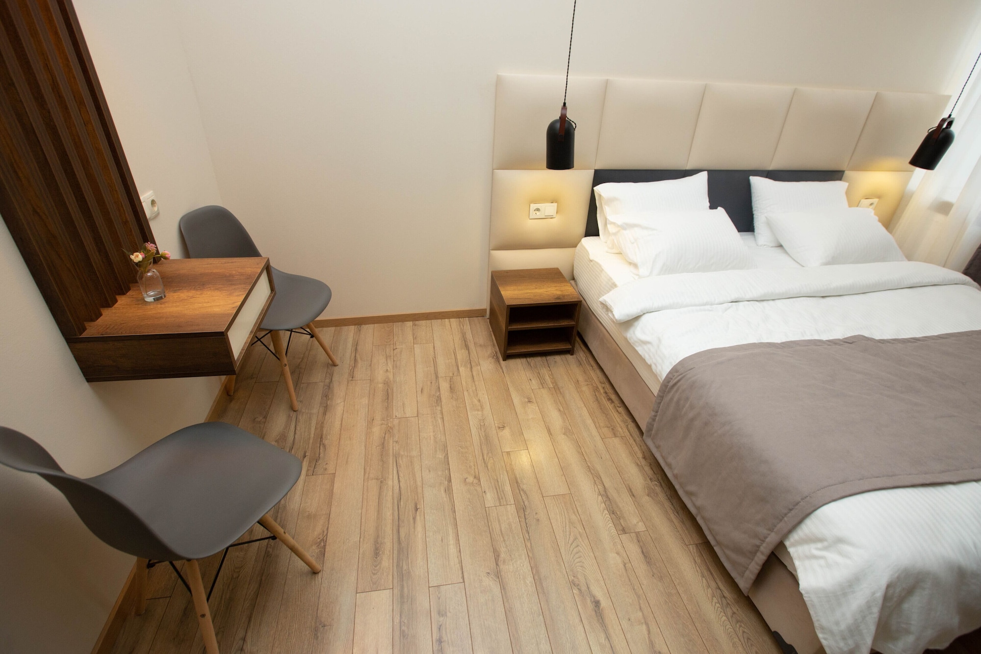 COMFORT, DOUBLE BED