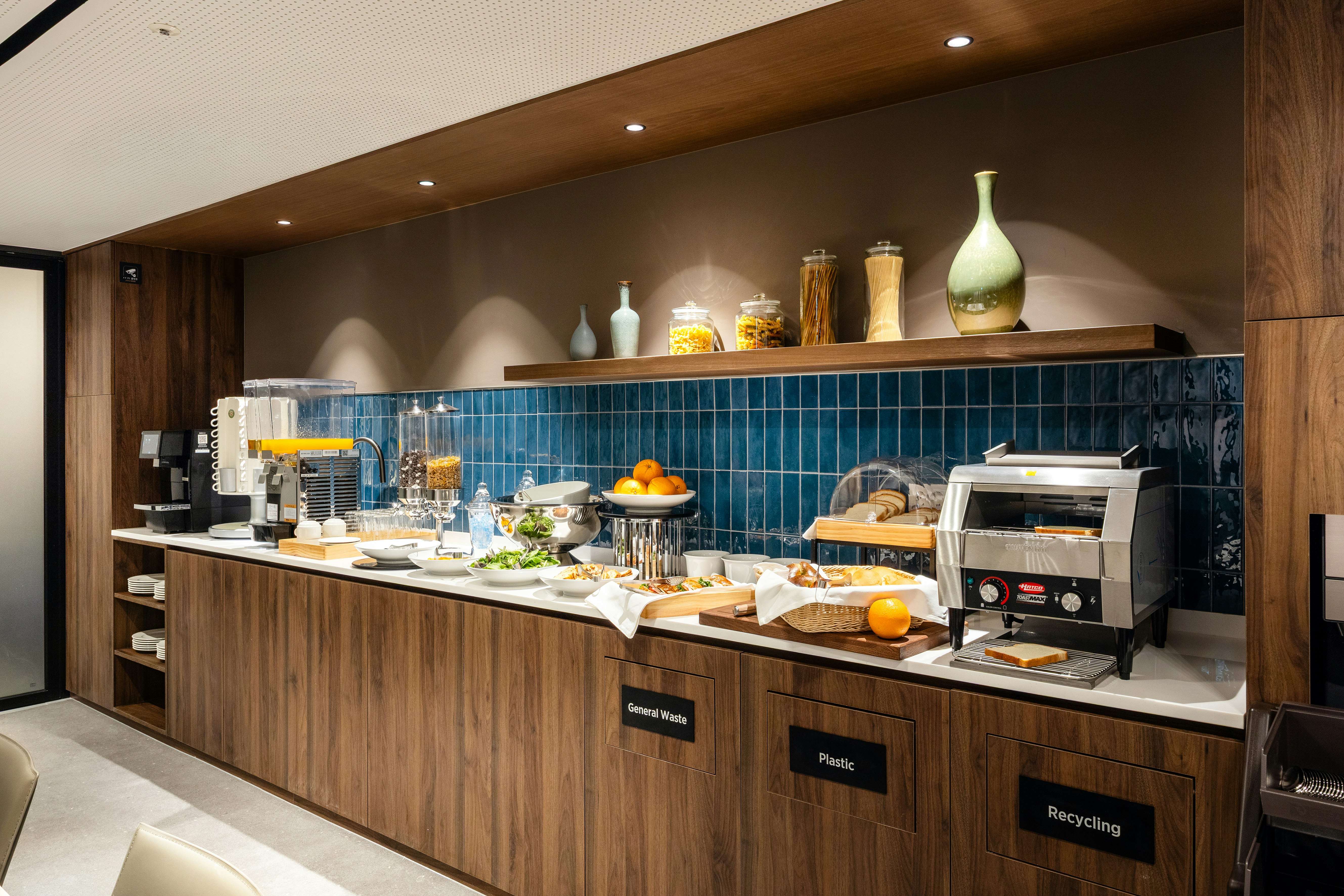 The Connoisseur Residence Hotel 38/51