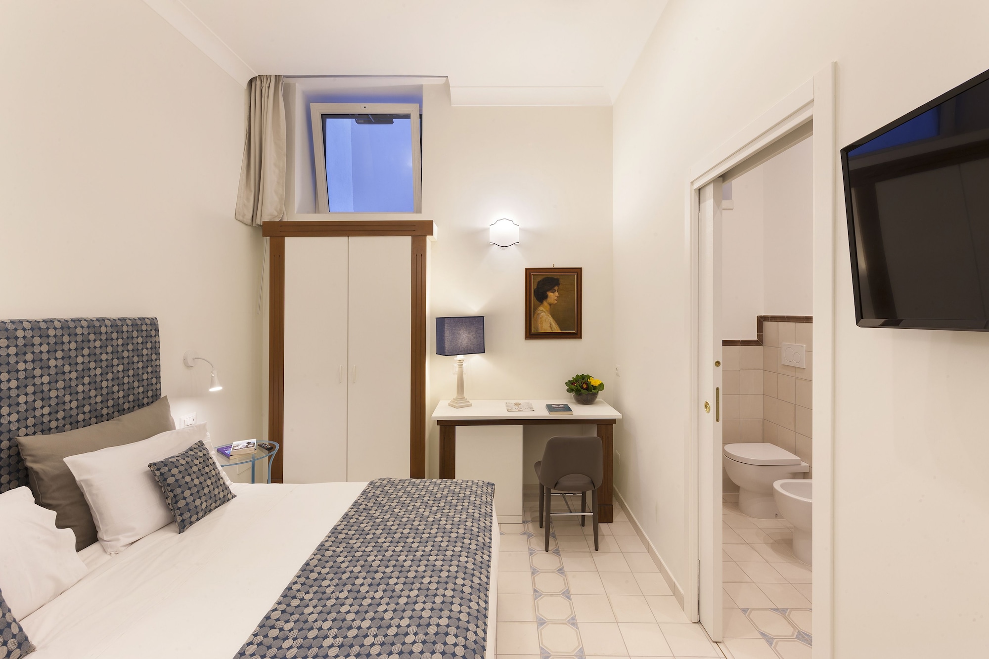 Standard, Double or Twin Bed