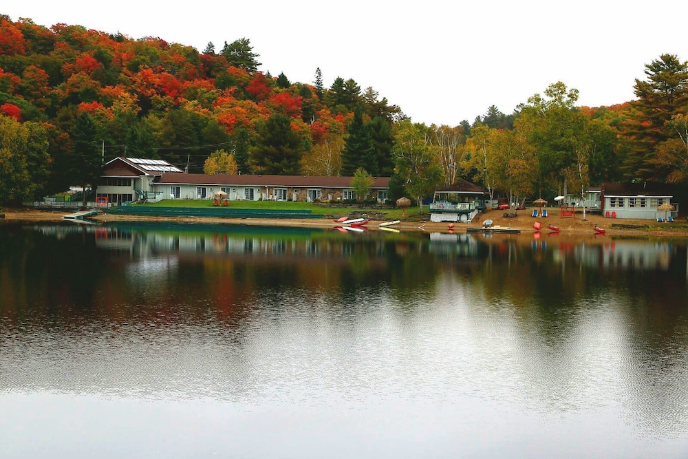 Algonquin Lakeside Inn 31/50