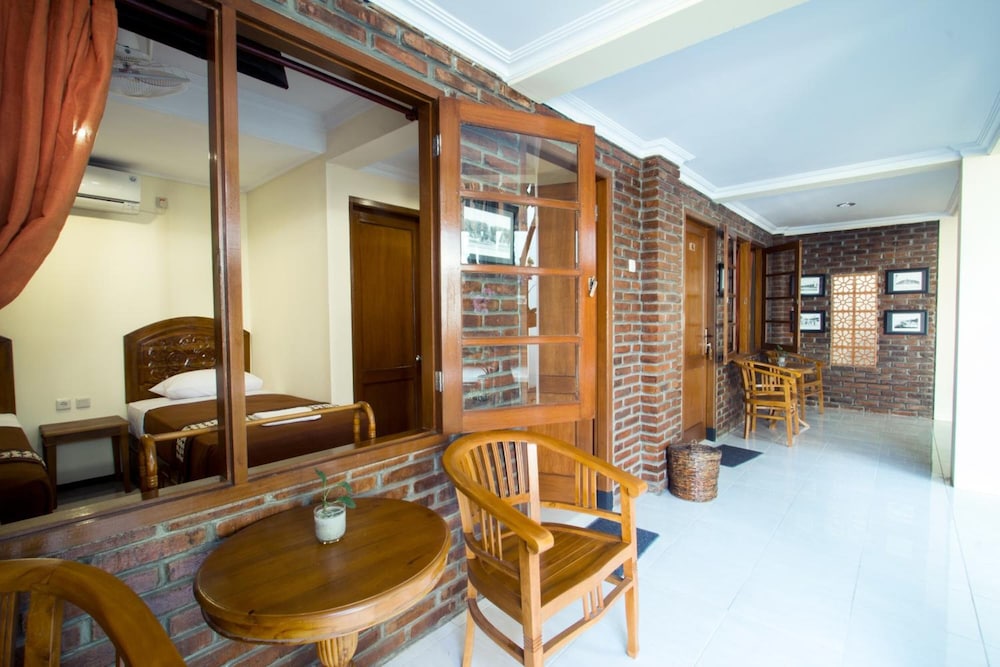 De Hostel 18/29