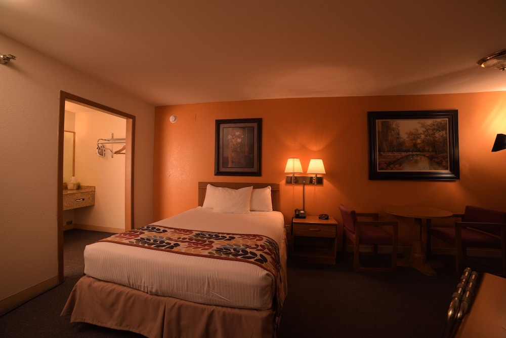 Dutton Inn 12/67