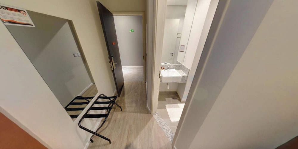 BEST GUEST HOTEL 35/72