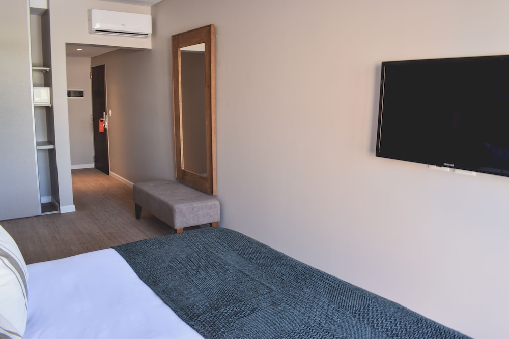 Cyan Soho Neuquen Hotel 15/65