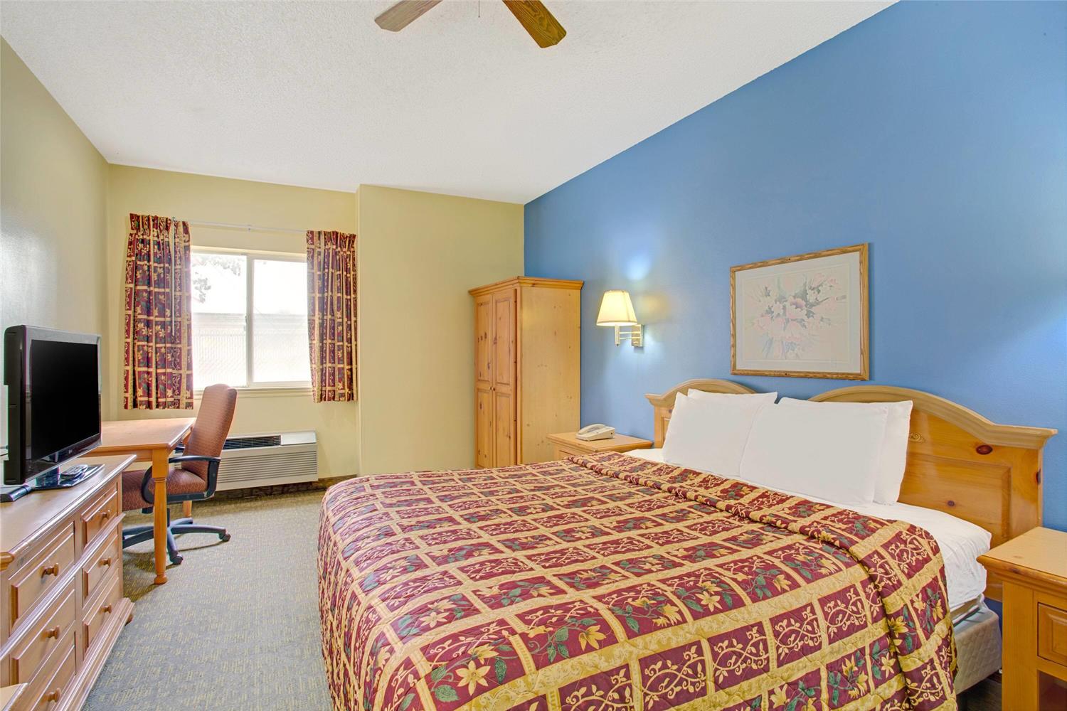 Days Inn By Wyndham Lehi 6/26