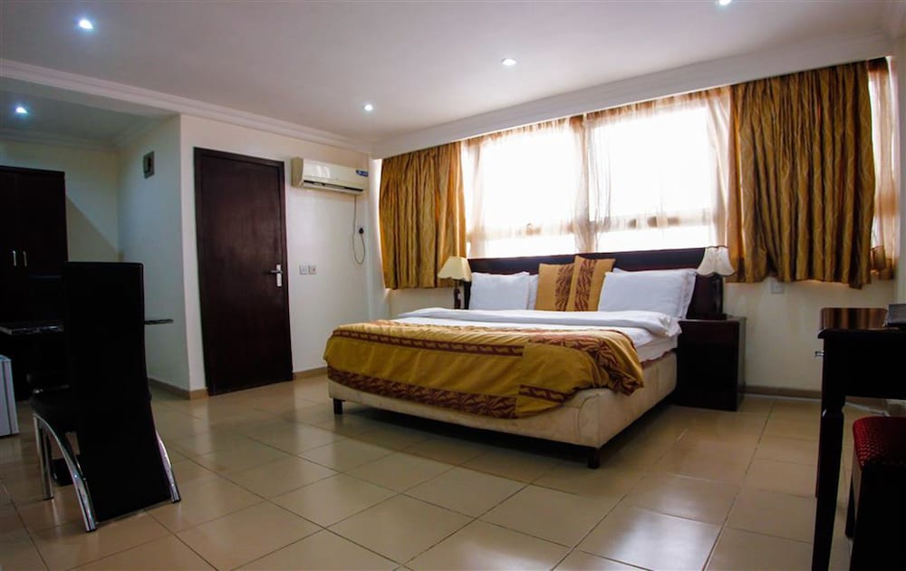 Beni Hotels 8/33