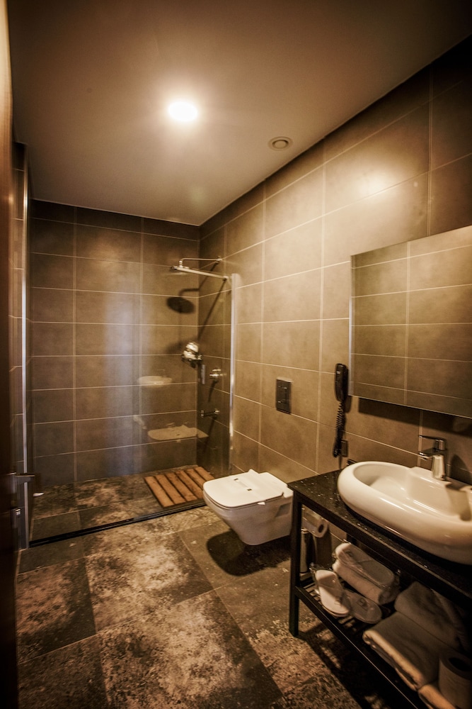 Life Point Hotel 45/67