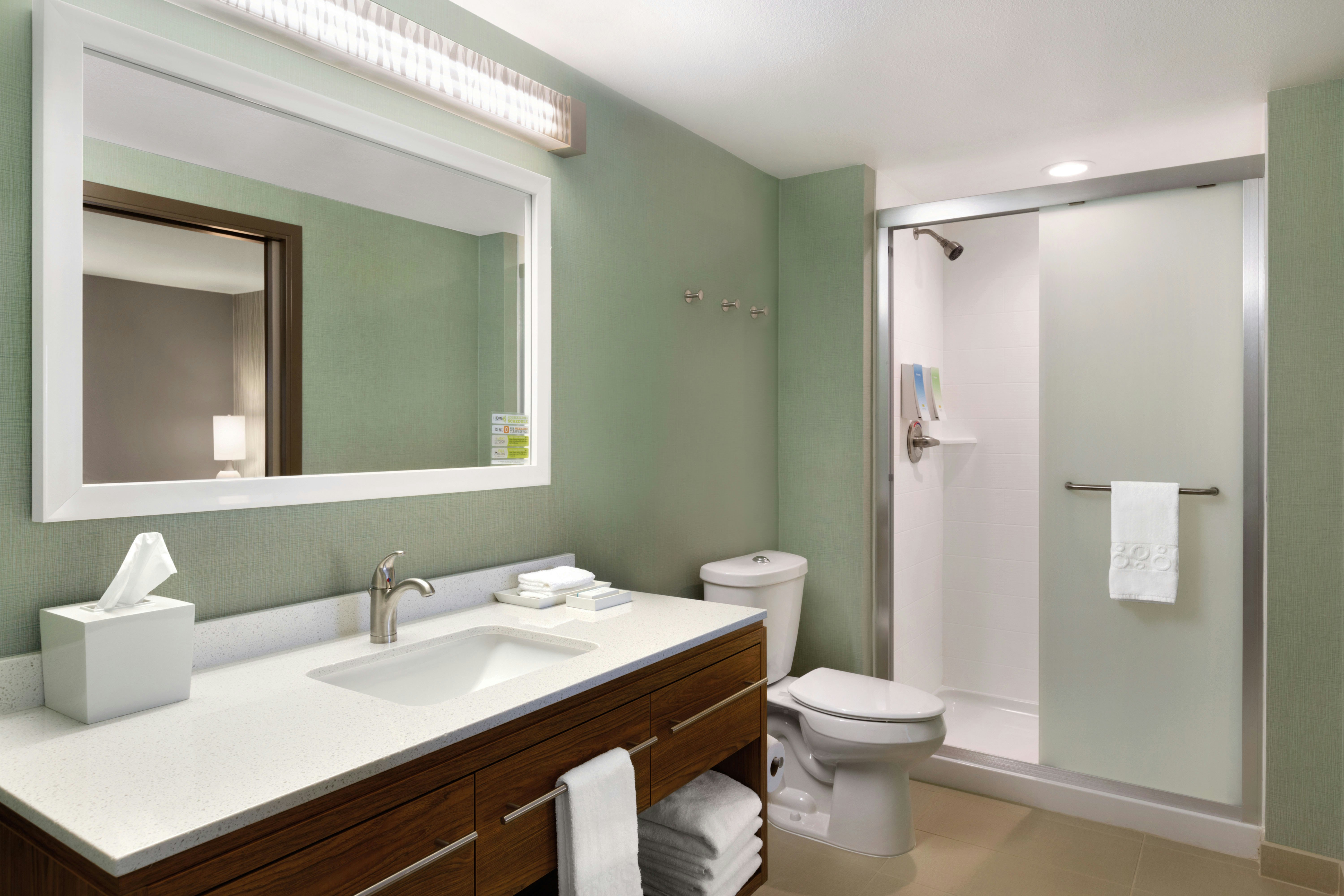 1 BEDROOM, SUITE, QUEEN BED