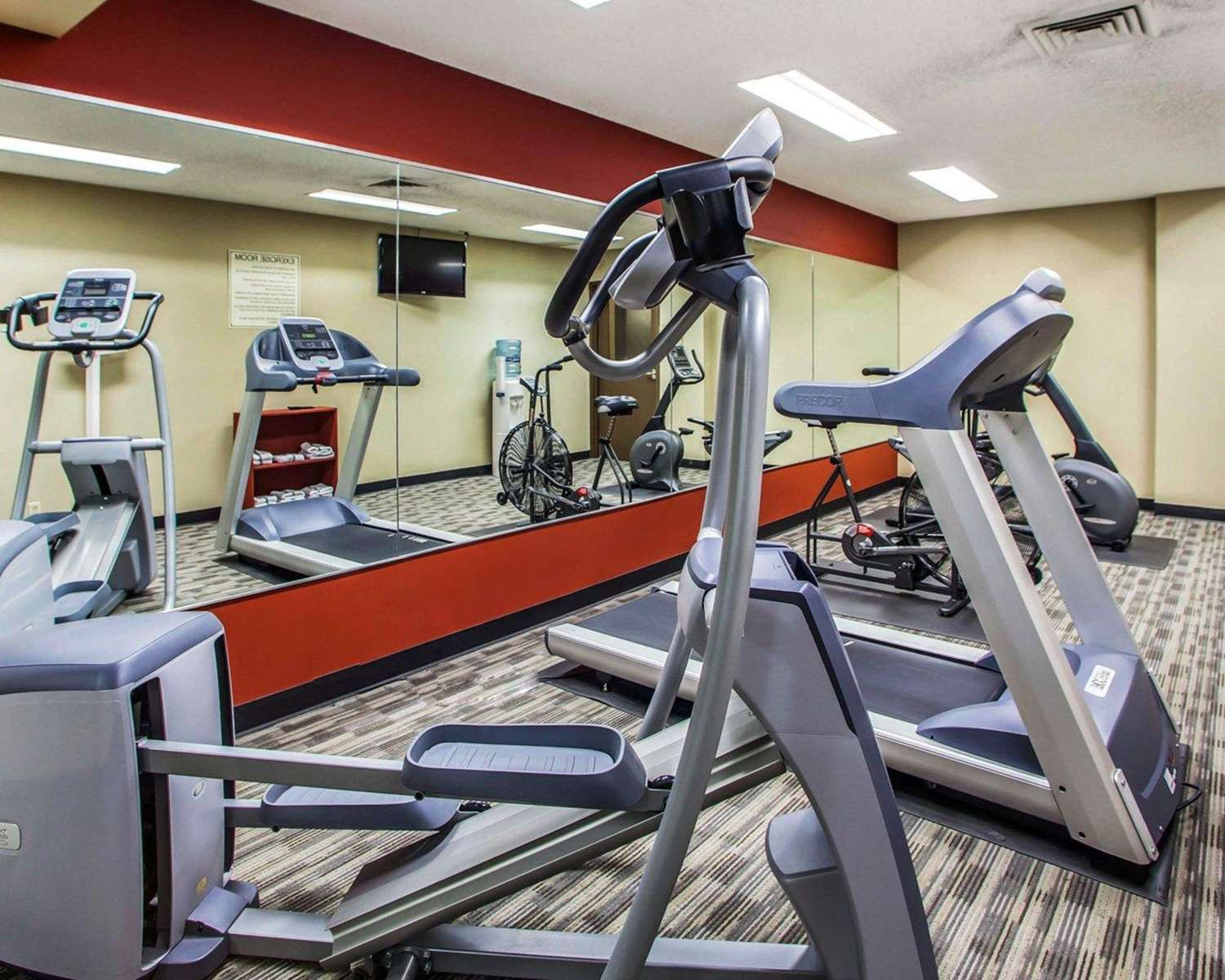 Quality Inn & Suites Peoria 22/50