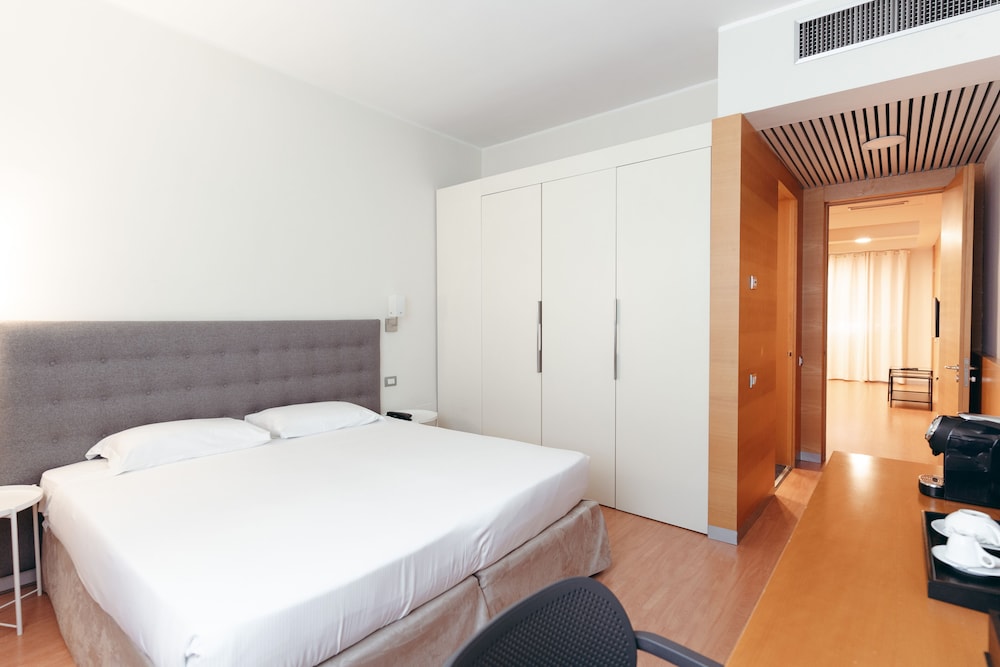 Hotel Excelsior Bari By Farace Hotels 20/50