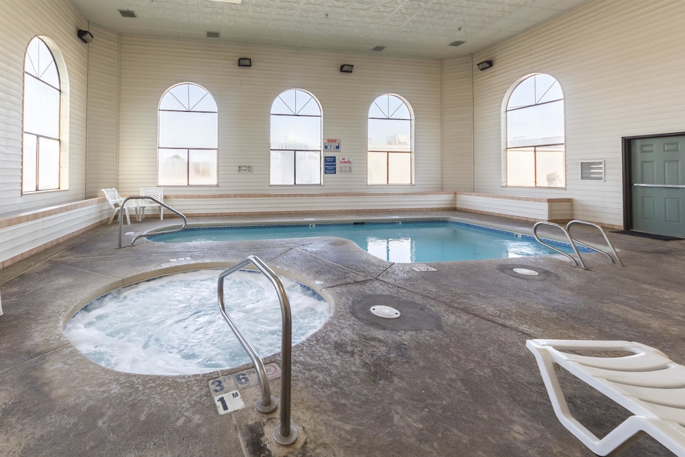 Quality Inn & Suites Junction, TX 3/30