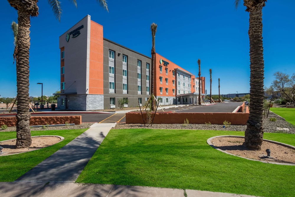WoodSpring Suites Chandler Airport image