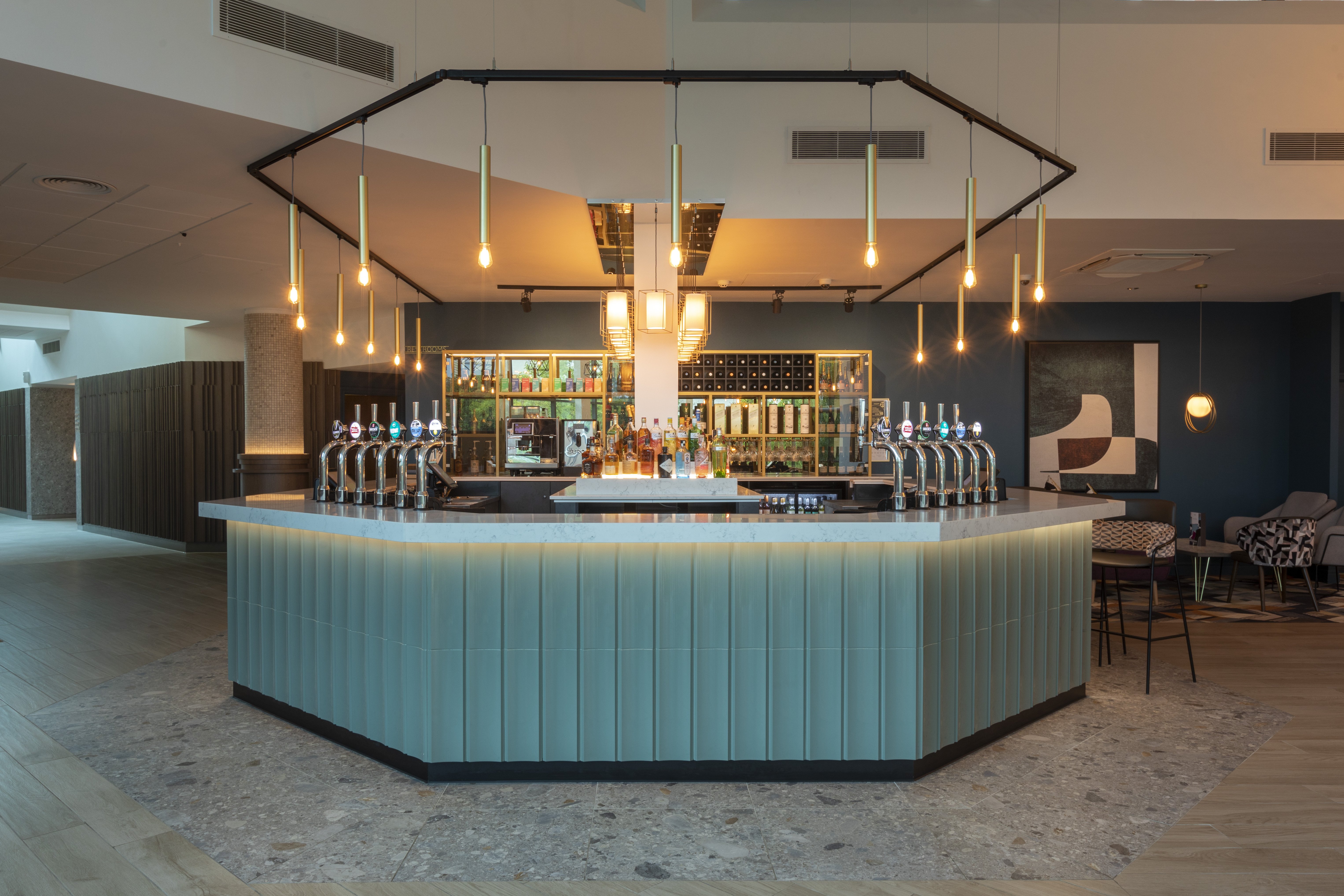 Crowne Plaza Birmingham Nec 21/77