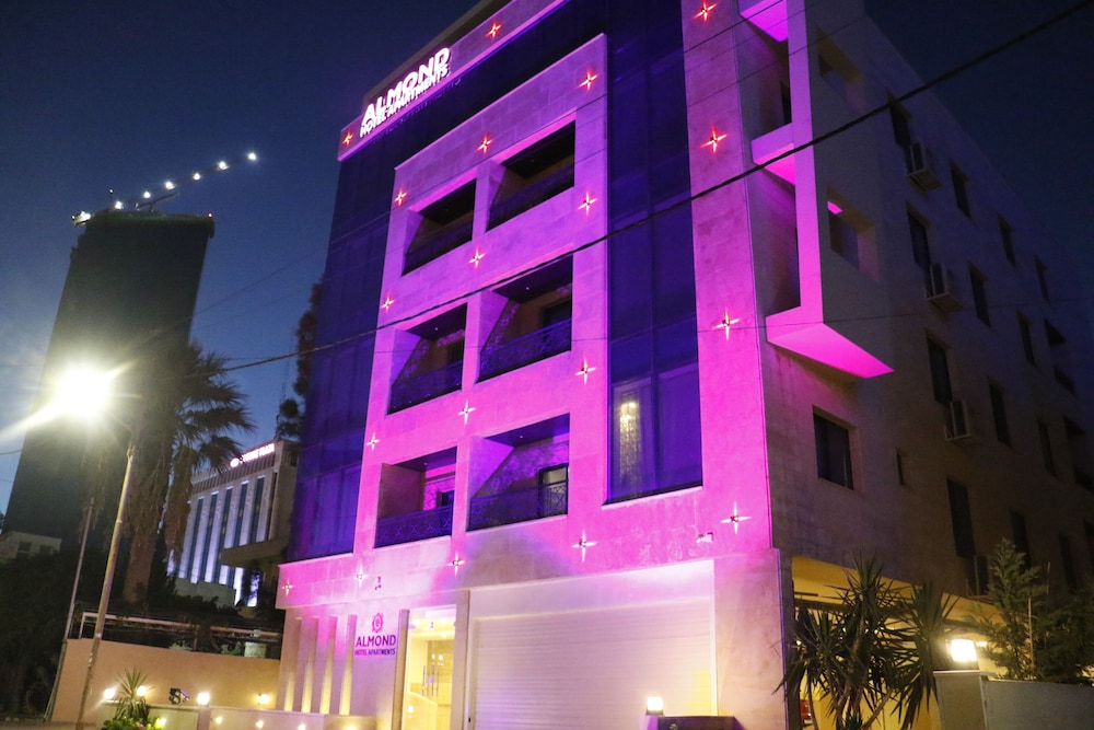 ALMOND HOTEL APARTMENTS photo5
