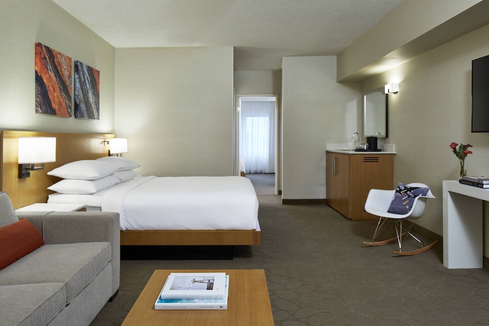 Renaissance Chicago Glenview Suites Hotel 11/72