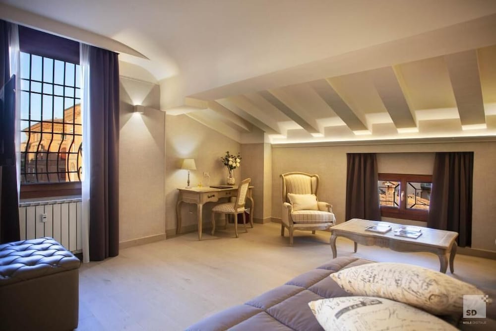 Hotel Cavour 36/49