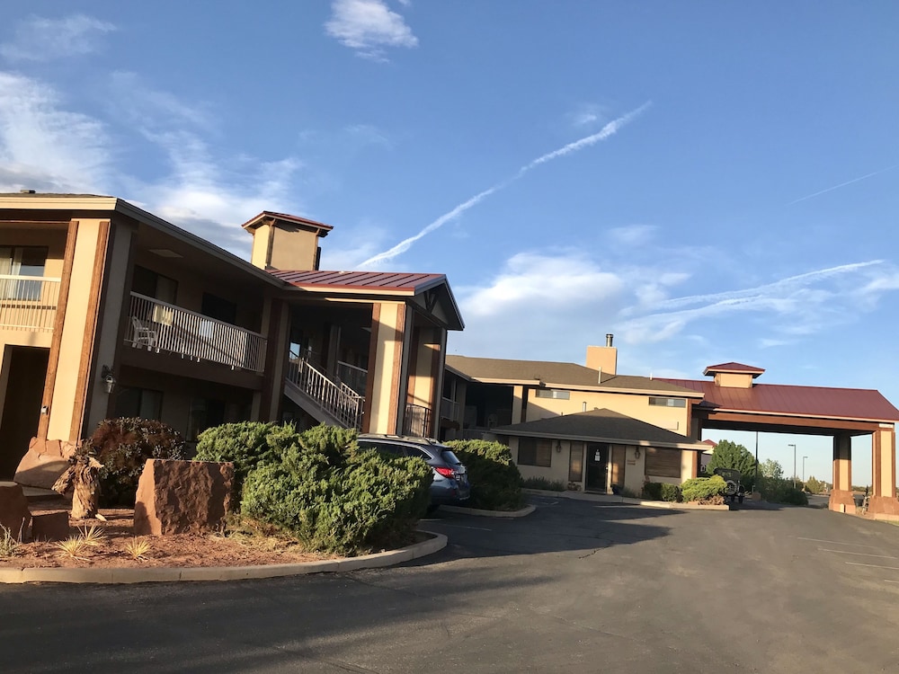 The Noor Hotel 1/50