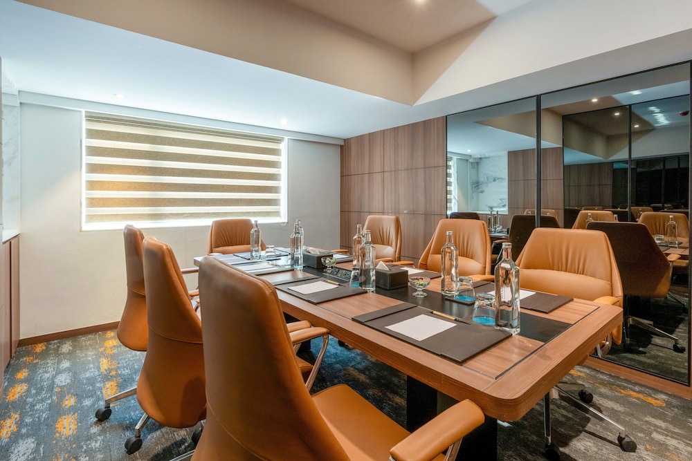 The Fern An Ecotel Hotel Goregaon 58/64