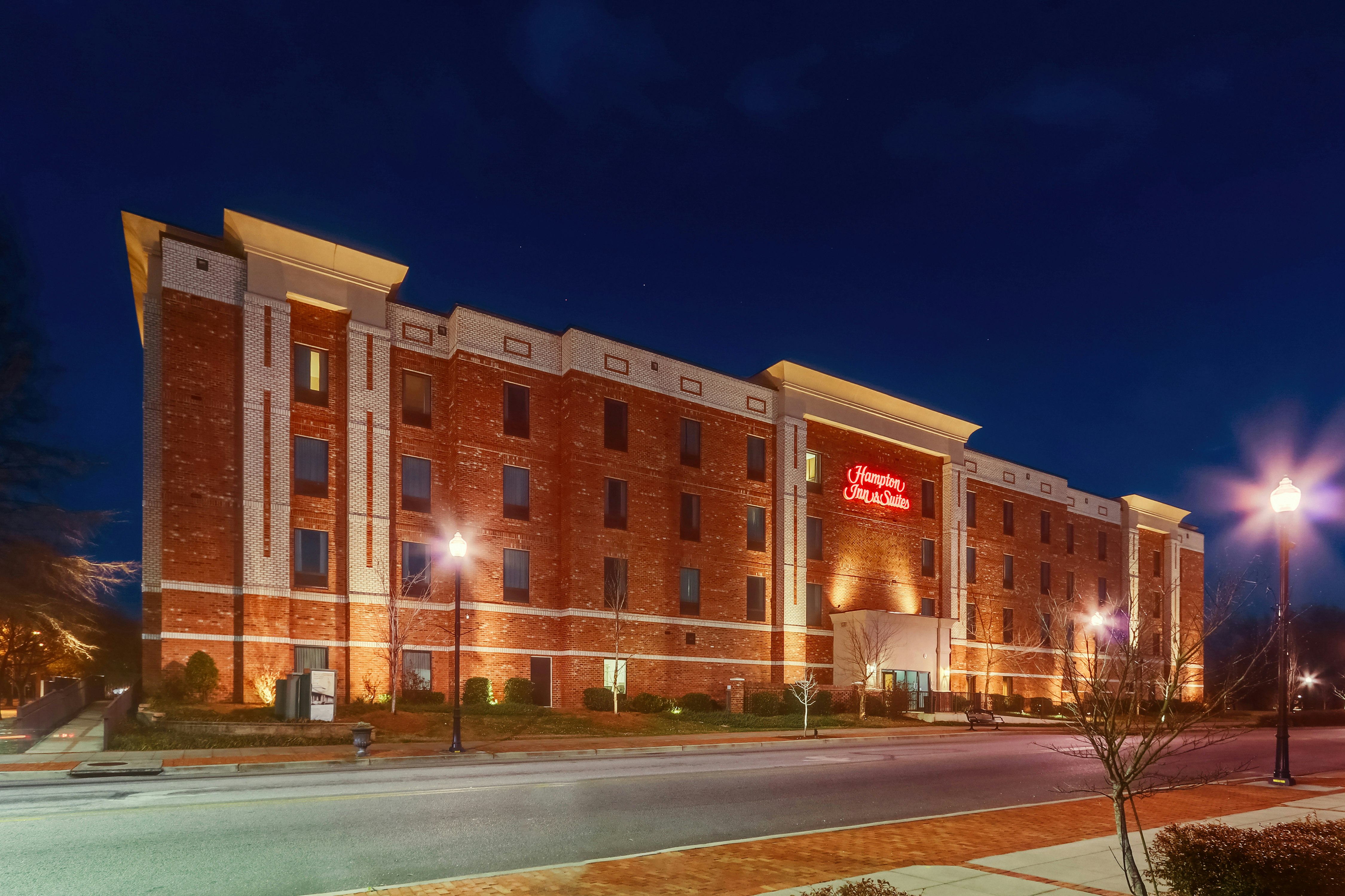 Hampton Inn & Suites Hartsville 5/76