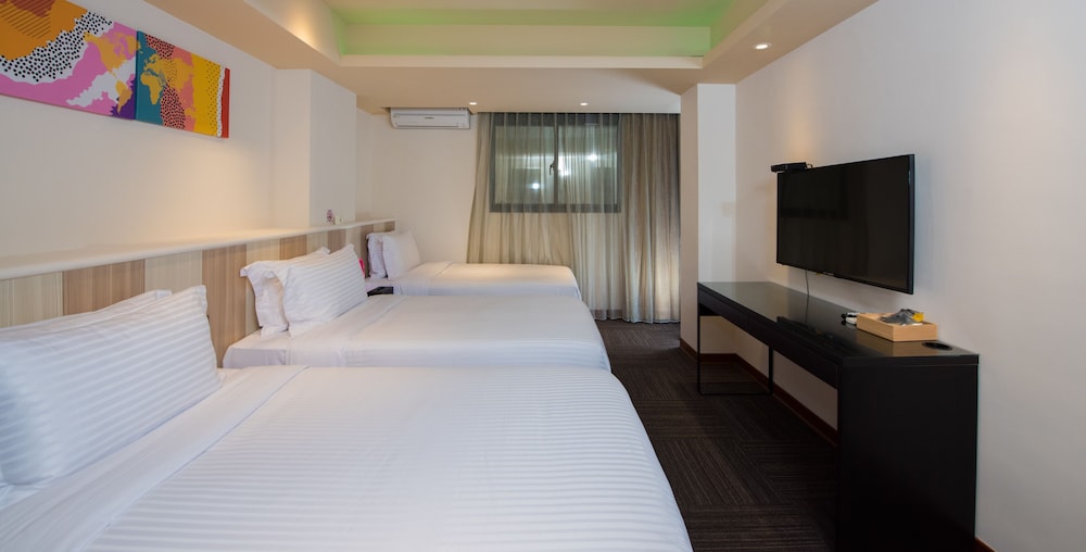 Macchi Hotel 17/38