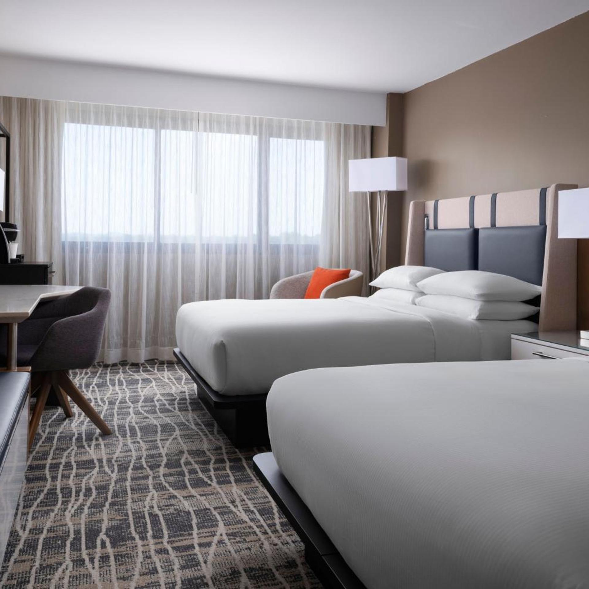 Standard, 2 Queen Beds, City View