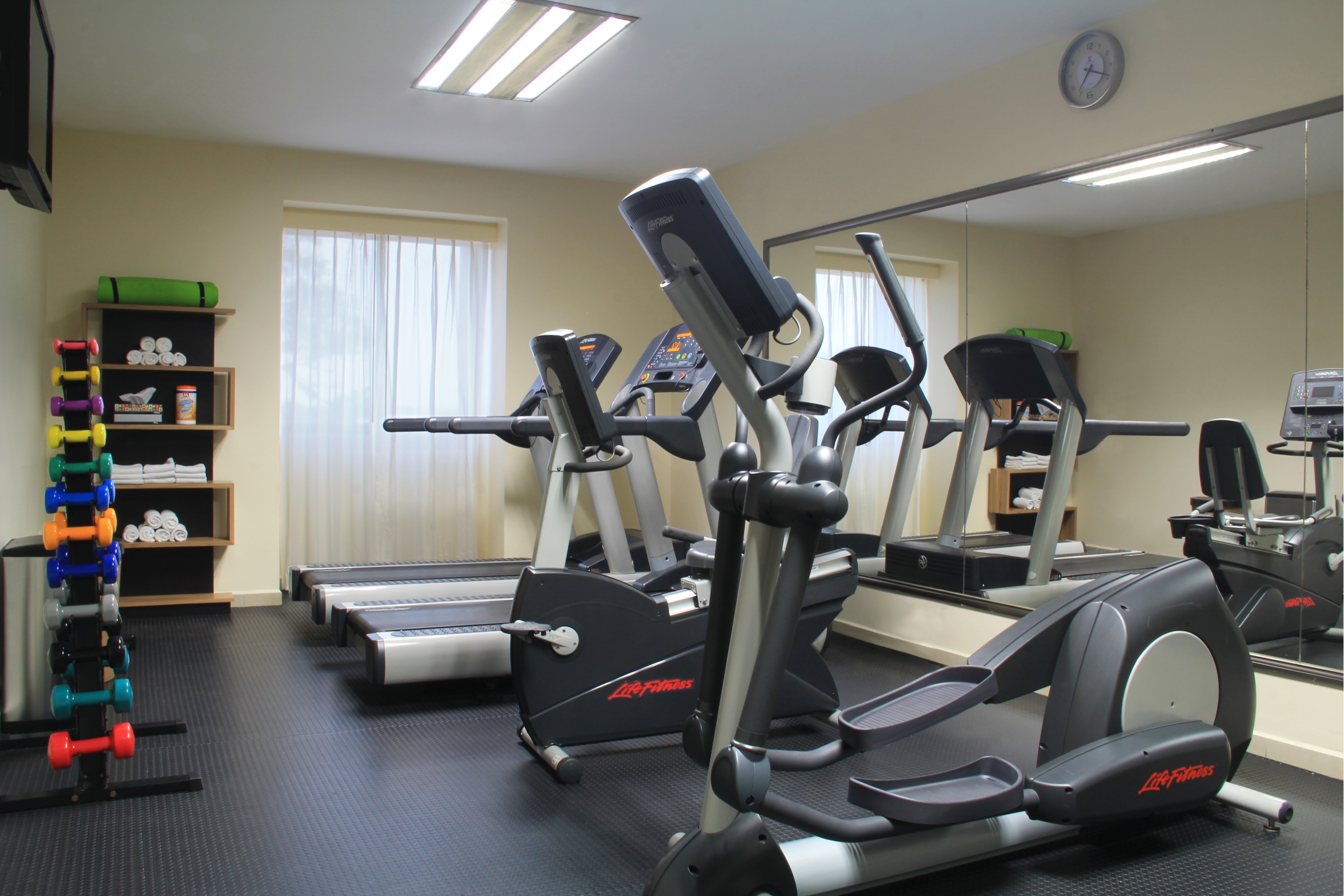 HOLIDAY INN EXPRESS PARAISO DOS BOCAS 5/23