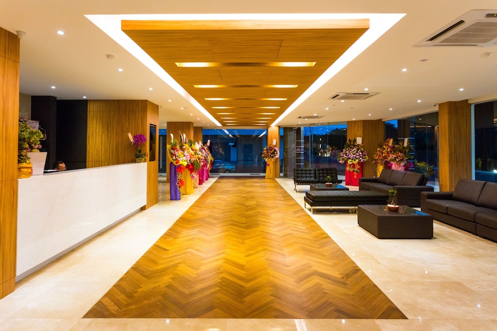 Icon Hotel 5/50
