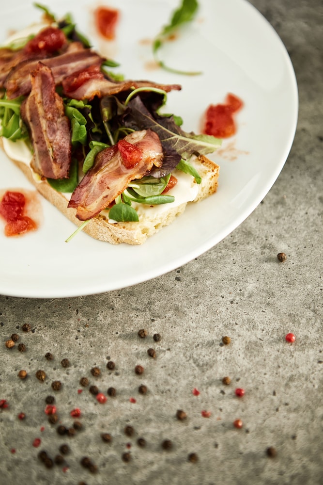 The Artist Athens 37/68