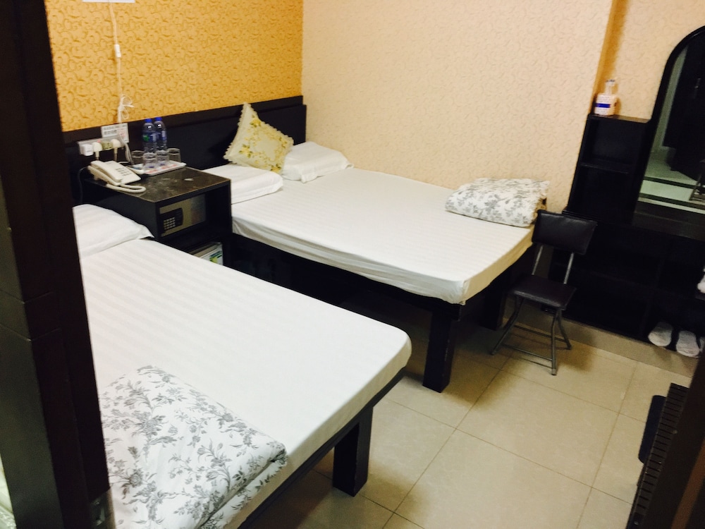 Modern Hotel 20/76