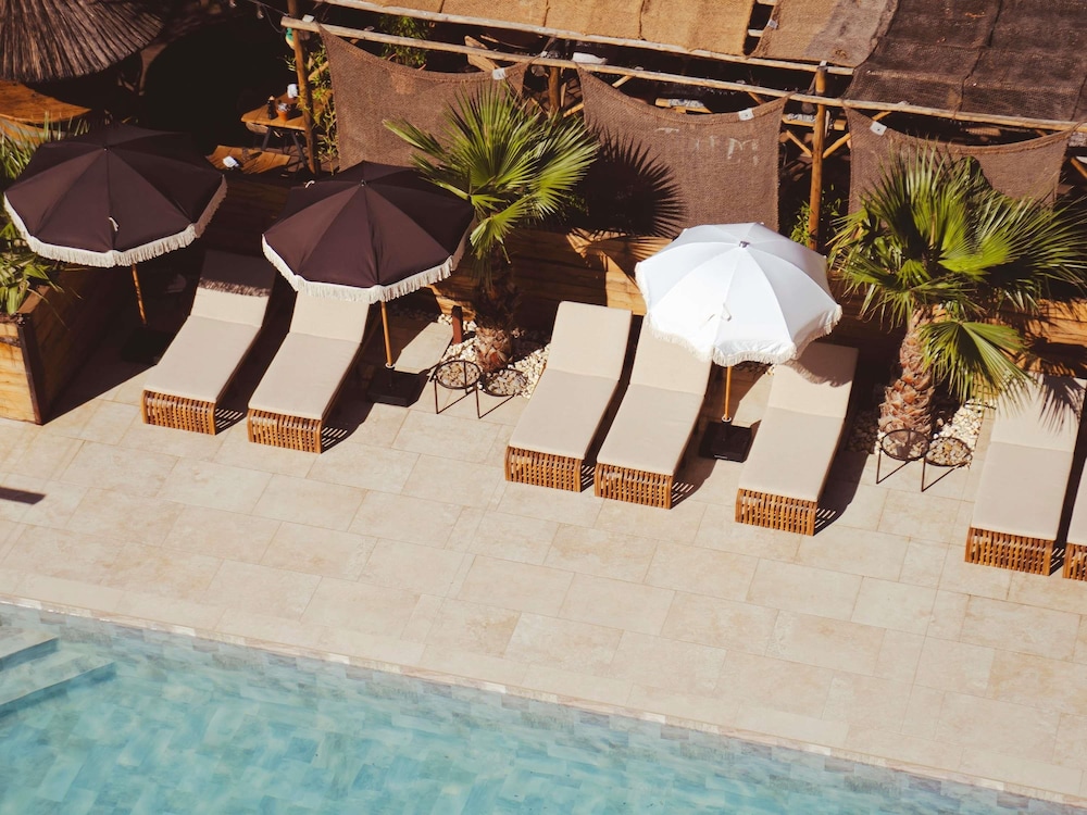 NOVOTEL AVIGNON NORD 43/48