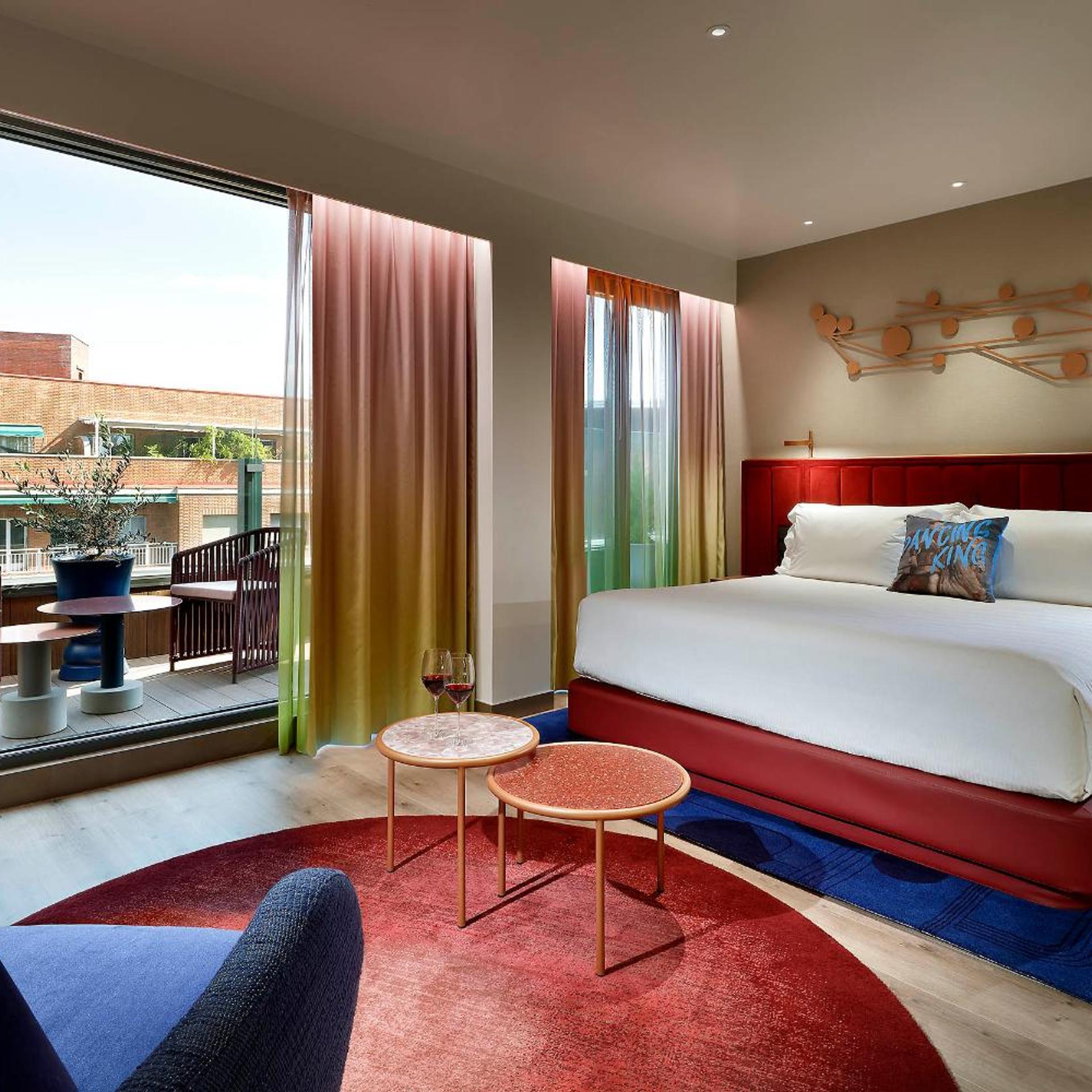 Gold, Suite, Terrace