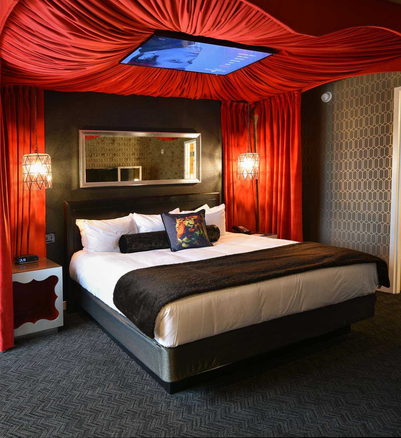 The Guest House at Graceland 9/41