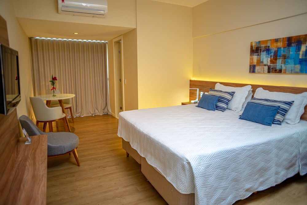 LUXURY, DOUBLE BED, POOL VIEW