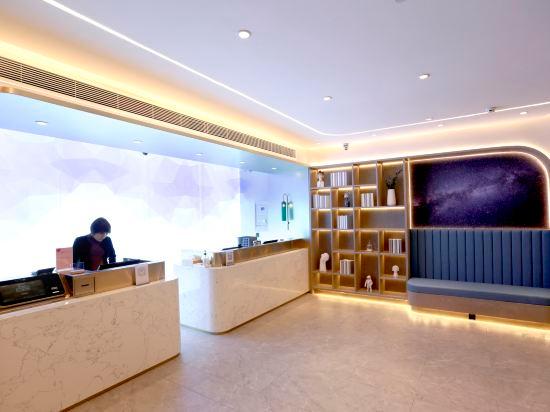 GREENTREE INN TAIYUAN YINGZE DISTRICT JIANSHE(S)ROAD CHANGFENG STREET HOTEL 9/50
