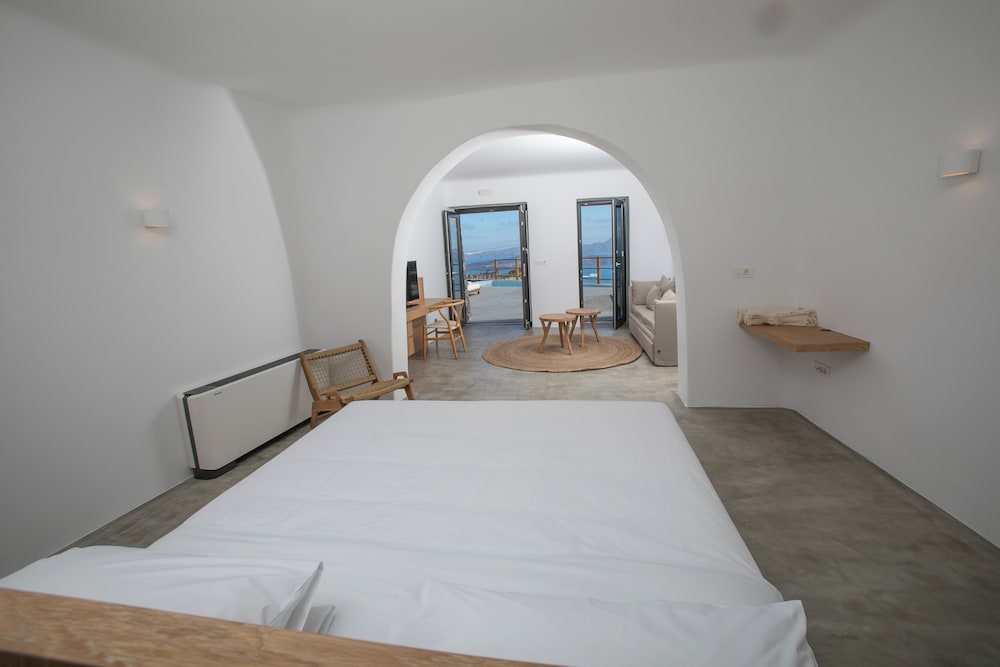 SENIOR, VILLA, SEA VIEW, PRIVATE POOL