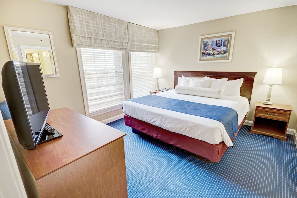 Club Wyndham Newport Onshore 11/56